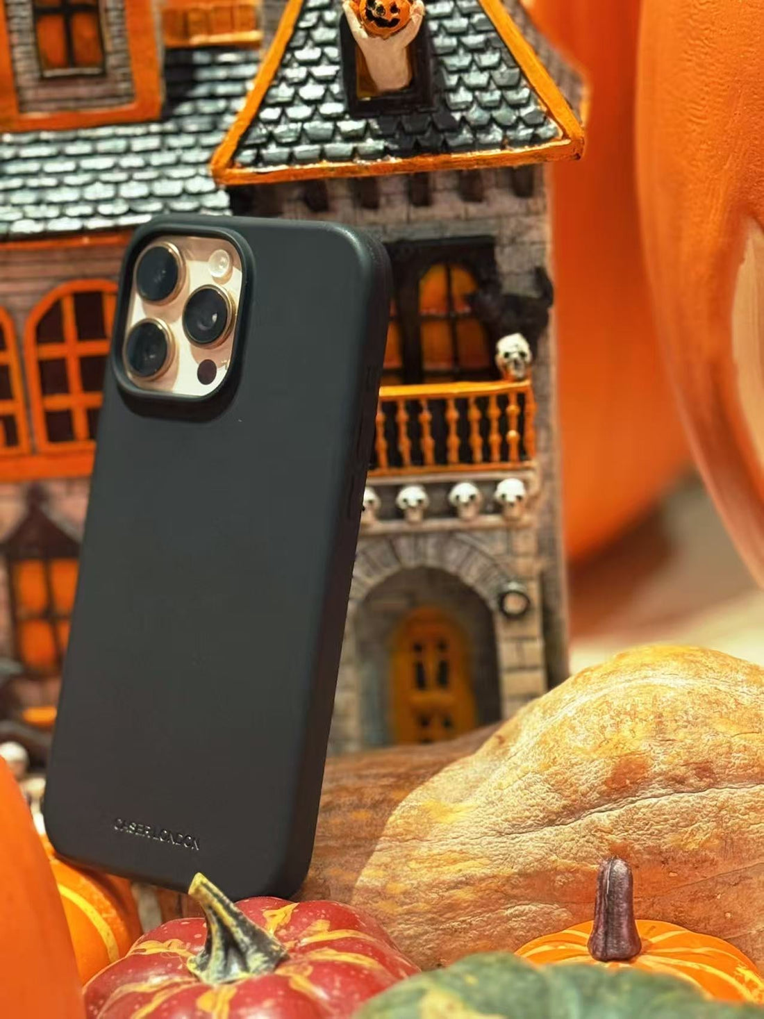 🎃 5 Spooky Things That Can Happen to Your iPhone This Halloween — and How to Avoid Them