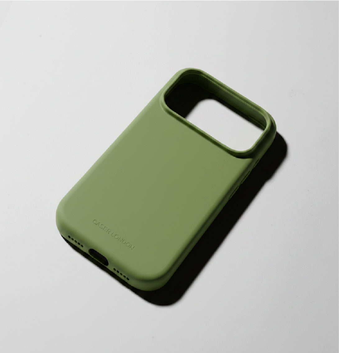 Green liquid silicone iphone 17 pro case with MagSafe charging ring