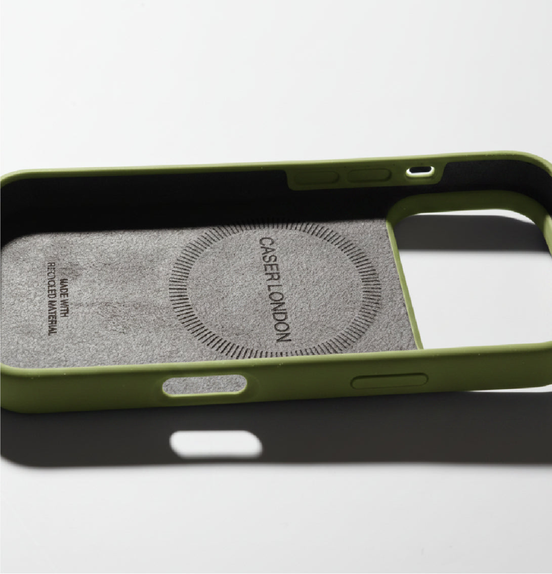 Green liquid silicone iphone 17 pro case with MagSafe charging ring